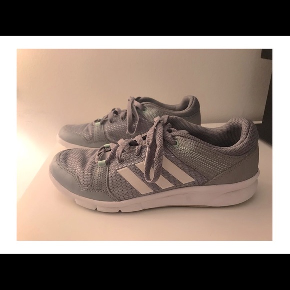 shoes - Picture 2 of 4